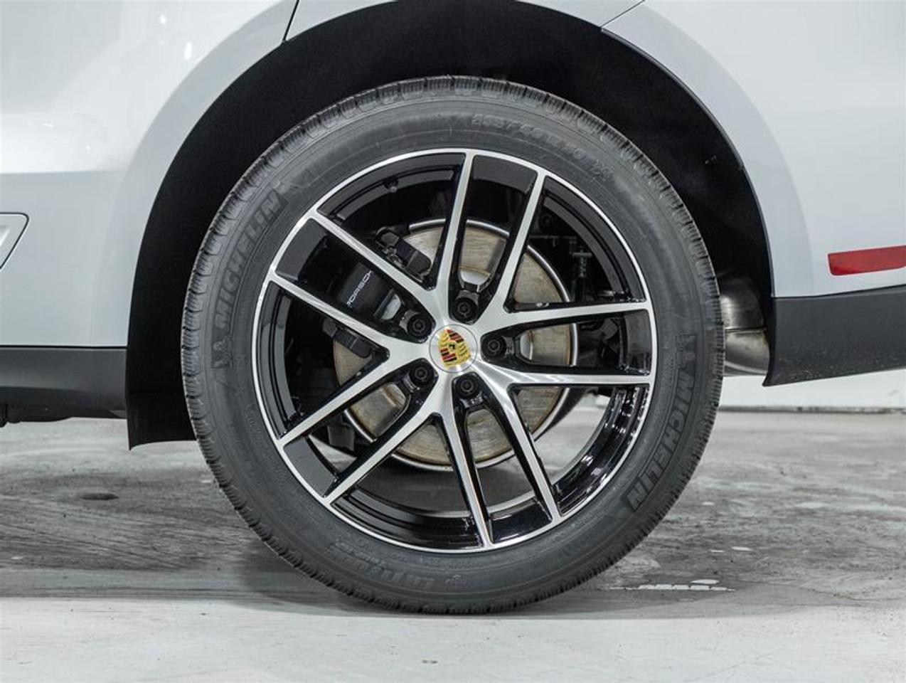 2026 Porsche Macan  Photo