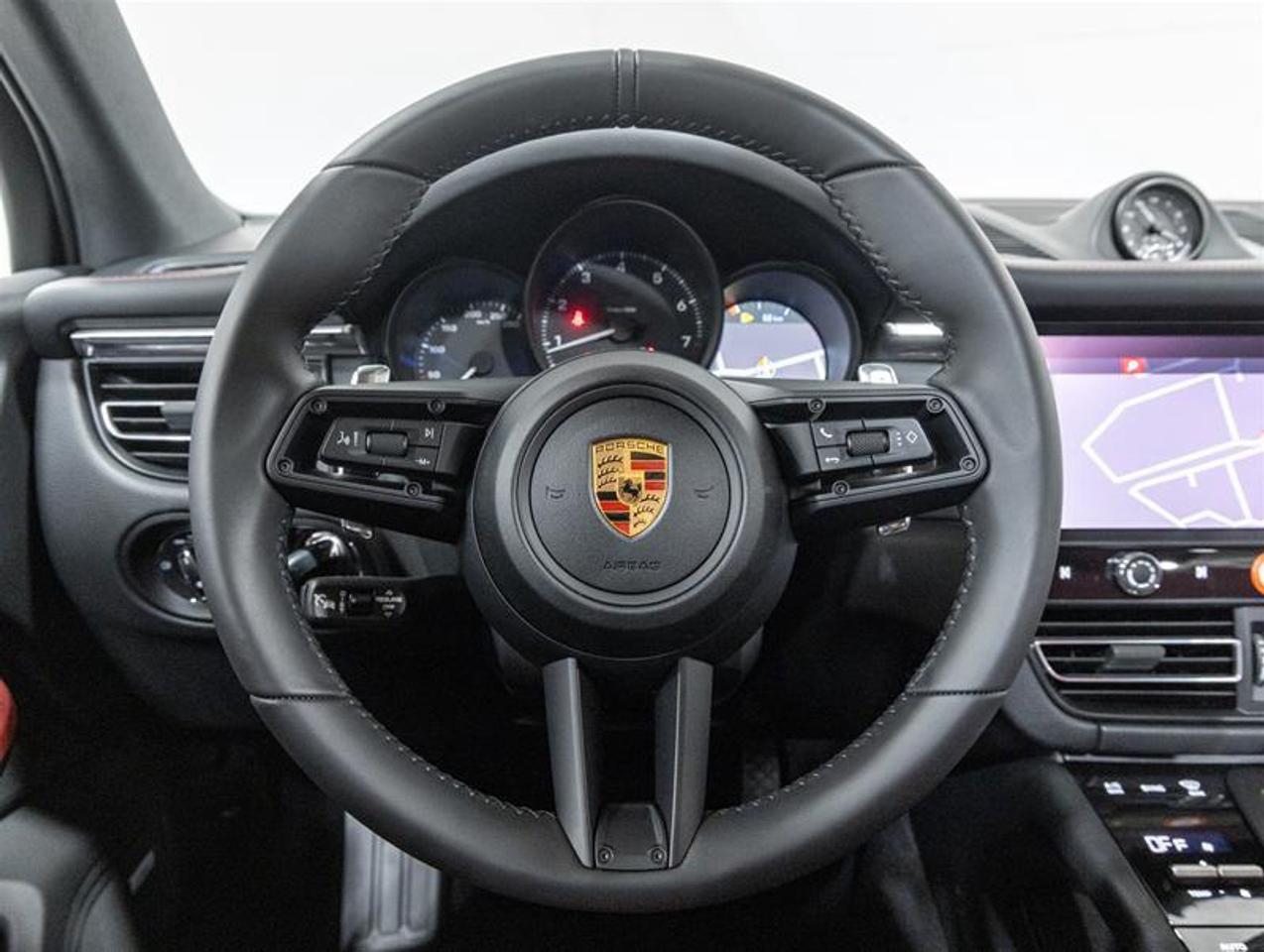2026 Porsche Macan  Photo