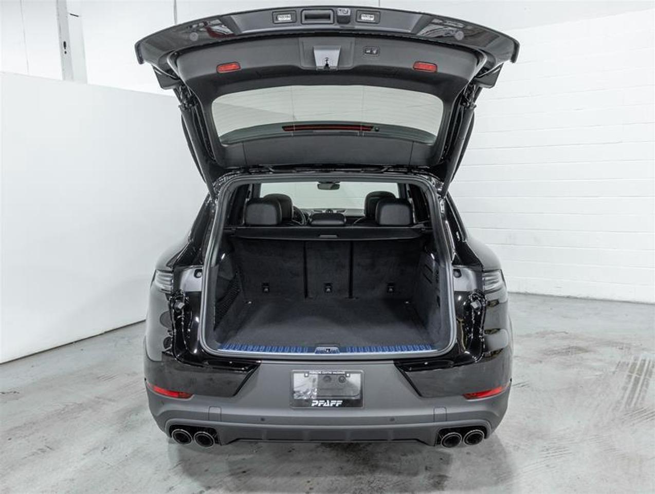 2026 Porsche Cayenne  Photo