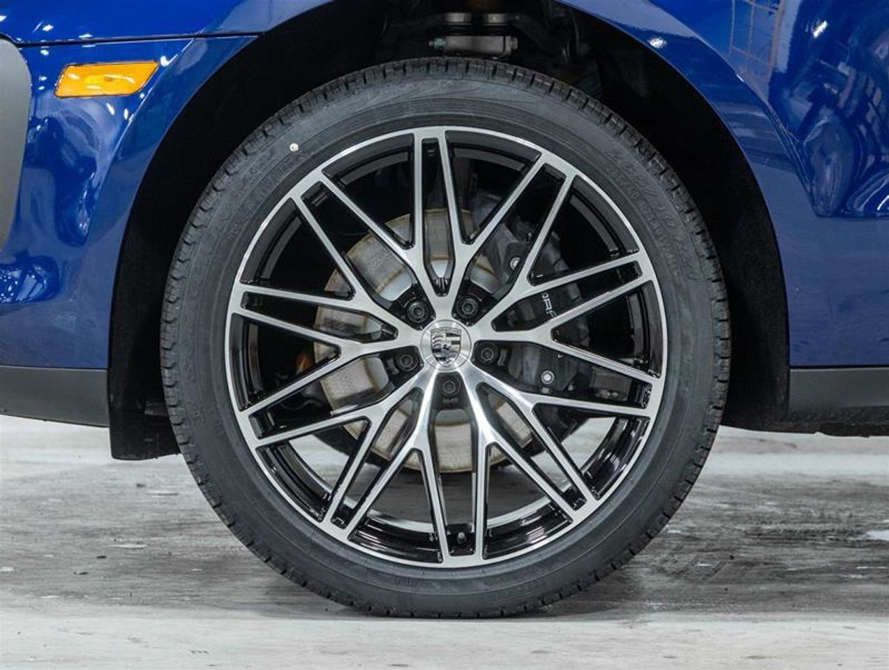 2026 Porsche Macan  Photo