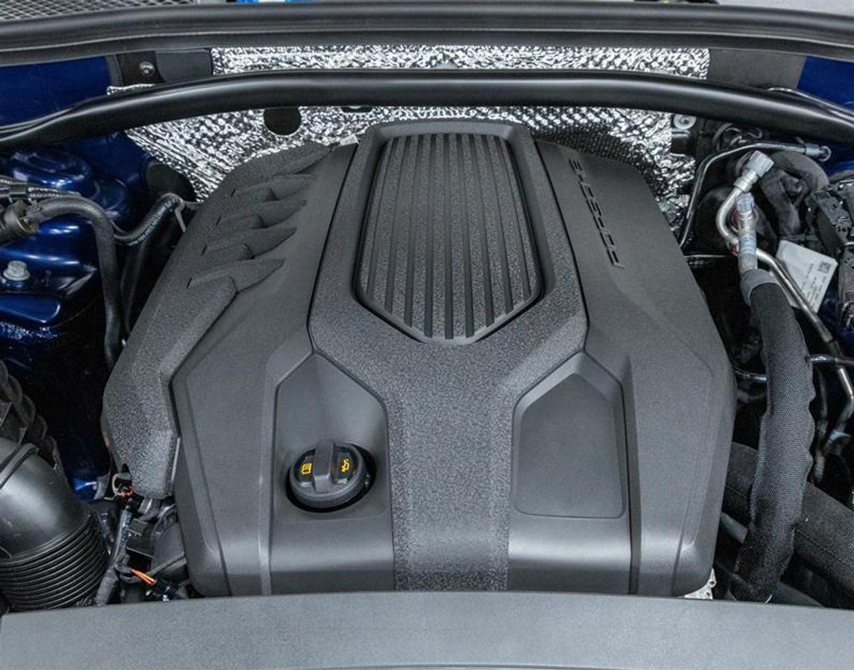 2026 Porsche Macan  Photo