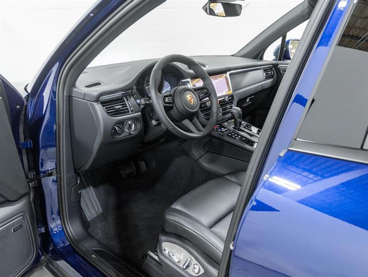 2026 Porsche Macan  Photo