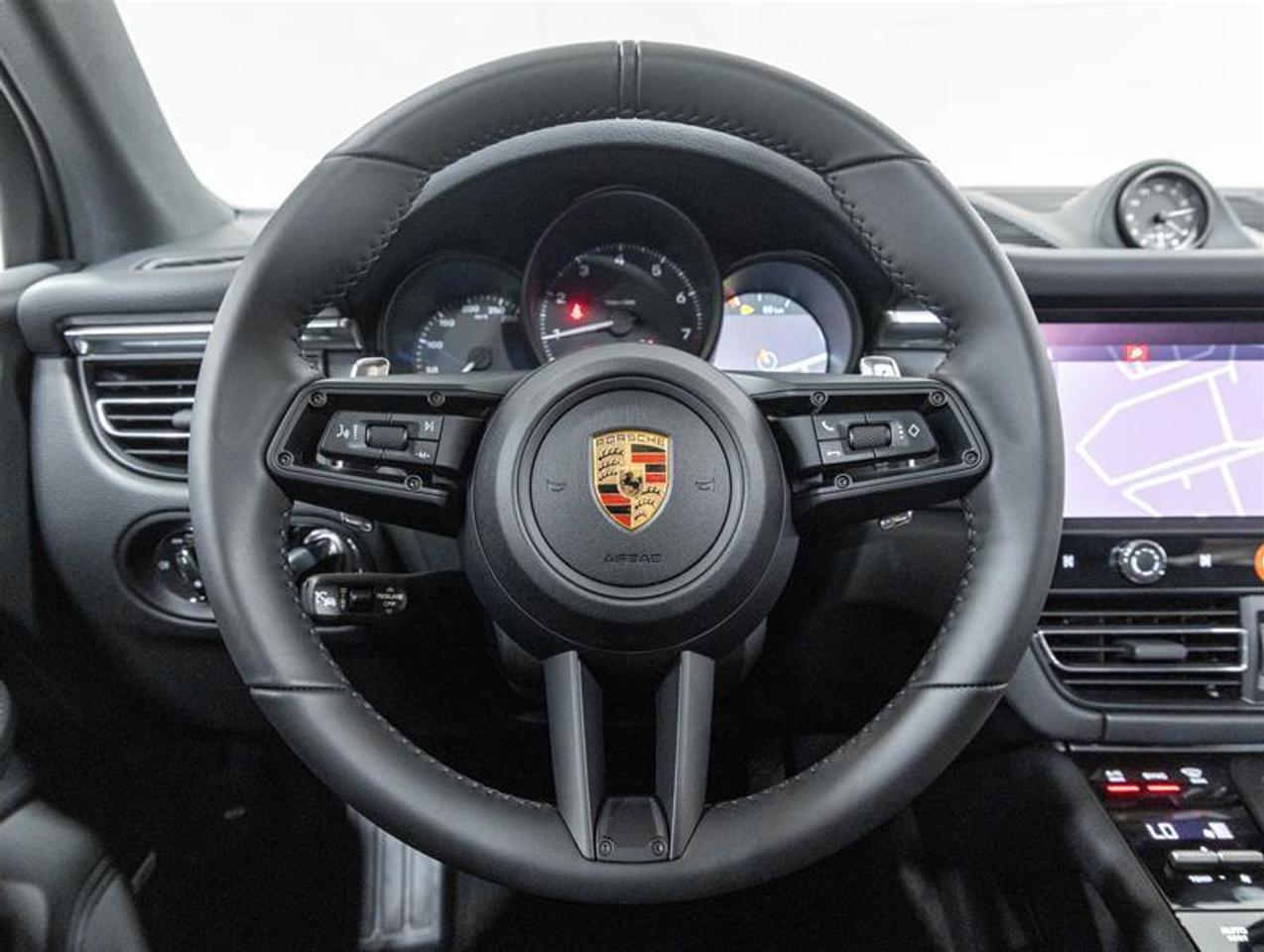 2026 Porsche Macan  Photo