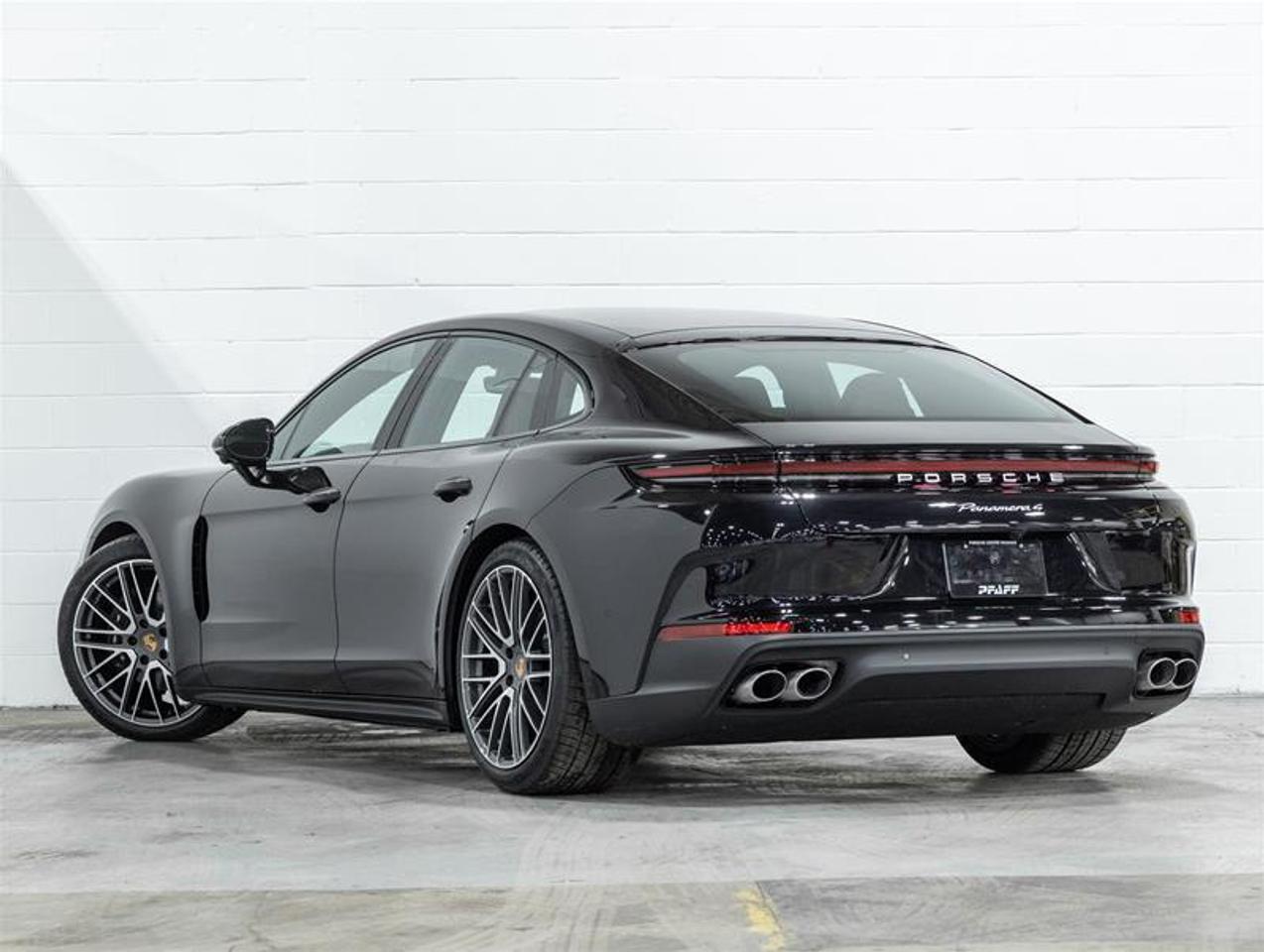 2026 Porsche Panamera  Photo