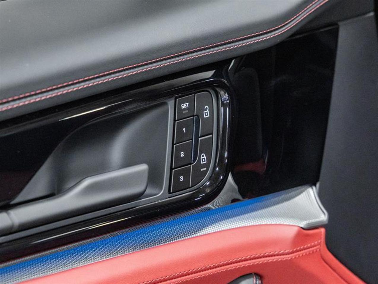 2026 Porsche Panamera  Photo
