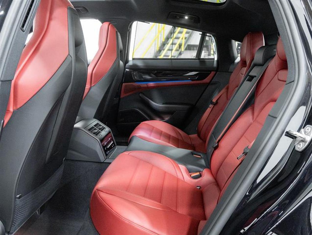 2026 Porsche Panamera  Photo