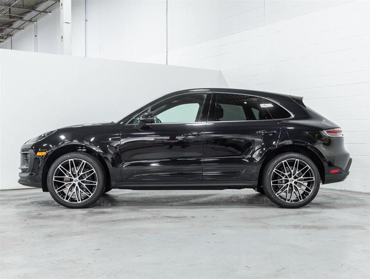 2026 Porsche Macan  Photo