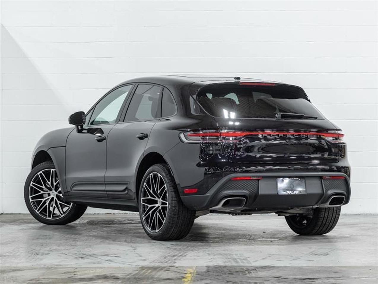 2026 Porsche Macan  Photo