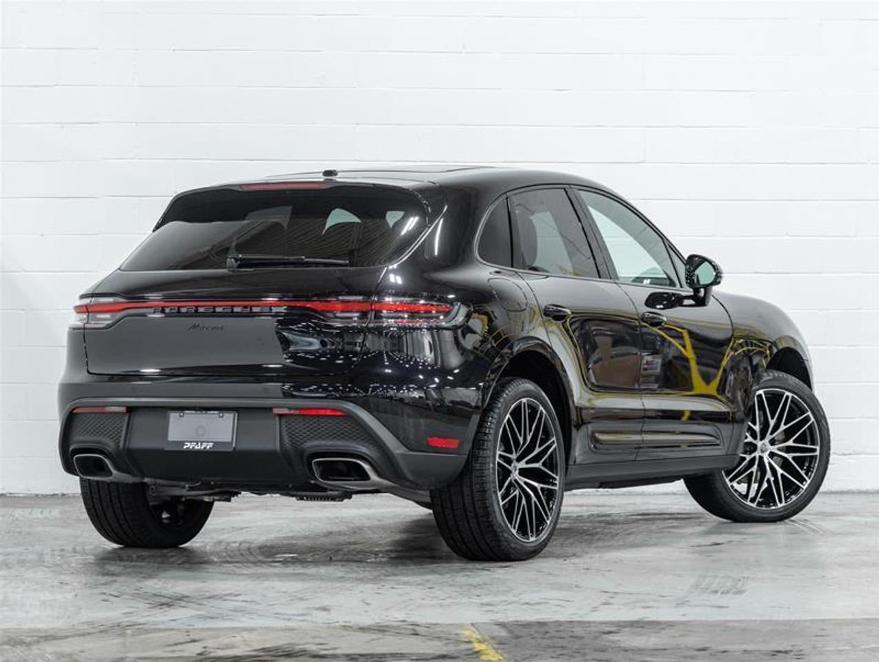 2026 Porsche Macan  Photo