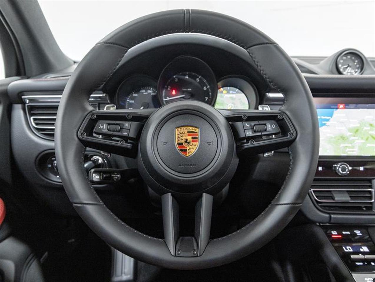 2026 Porsche Macan  Photo