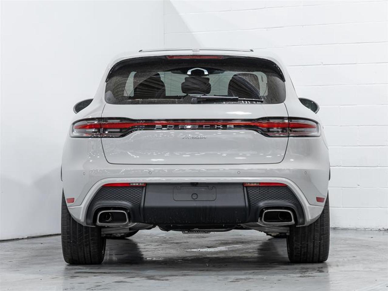 2025 Porsche Macan  Photo