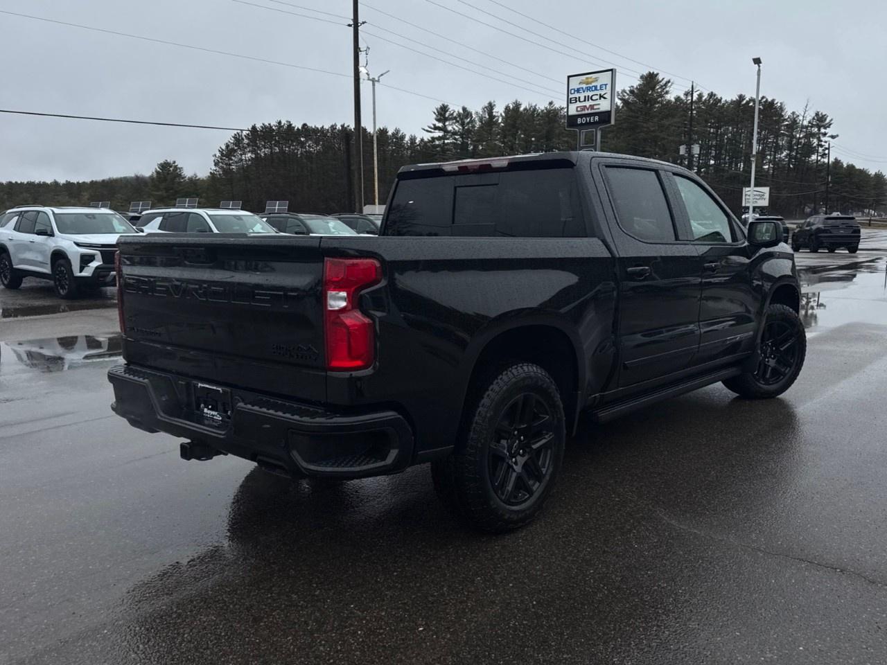 2026 Chevrolet Silverado 1500 Crew Cab Short Box 4-Wheel Drive High Country Photo
