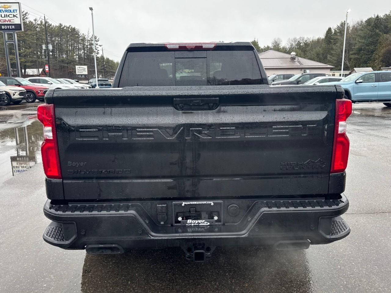 2026 Chevrolet Silverado 1500 Crew Cab Short Box 4-Wheel Drive High Country Photo