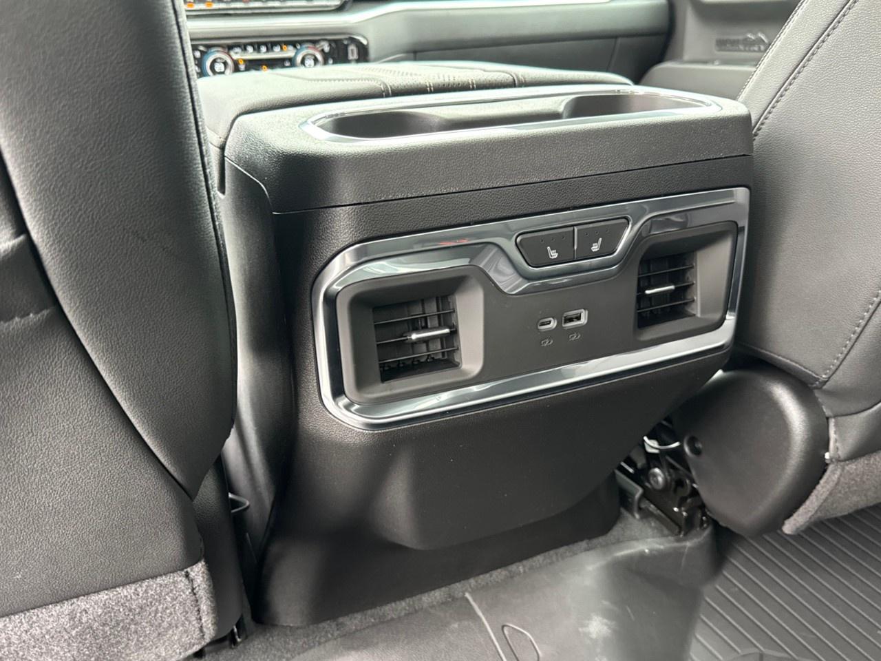 2026 Chevrolet Silverado 1500 Crew Cab Short Box 4-Wheel Drive High Country Photo