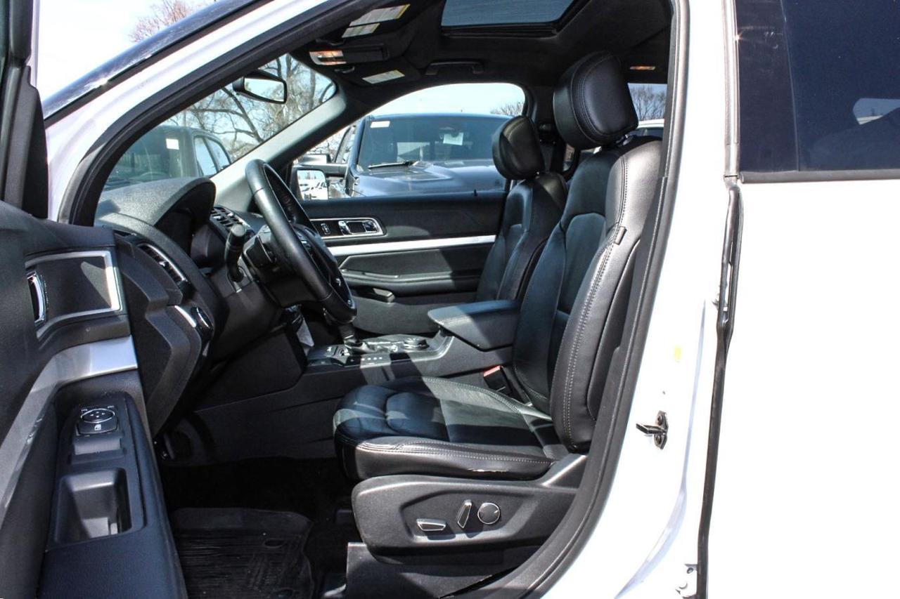 2017 Ford Explorer XLT  SiriusXM Gps BkpCam HtdSeats Sunroof Photo