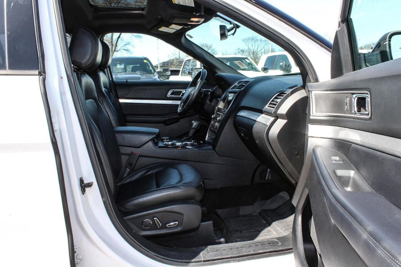 2017 Ford Explorer XLT  SiriusXM Gps BkpCam HtdSeats Sunroof Photo