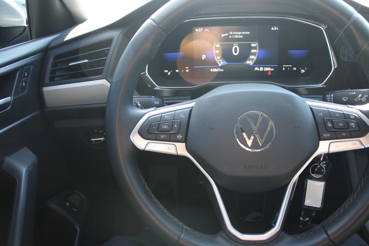 2022 Volkswagen Jetta TRENDLINE AUTO Photo