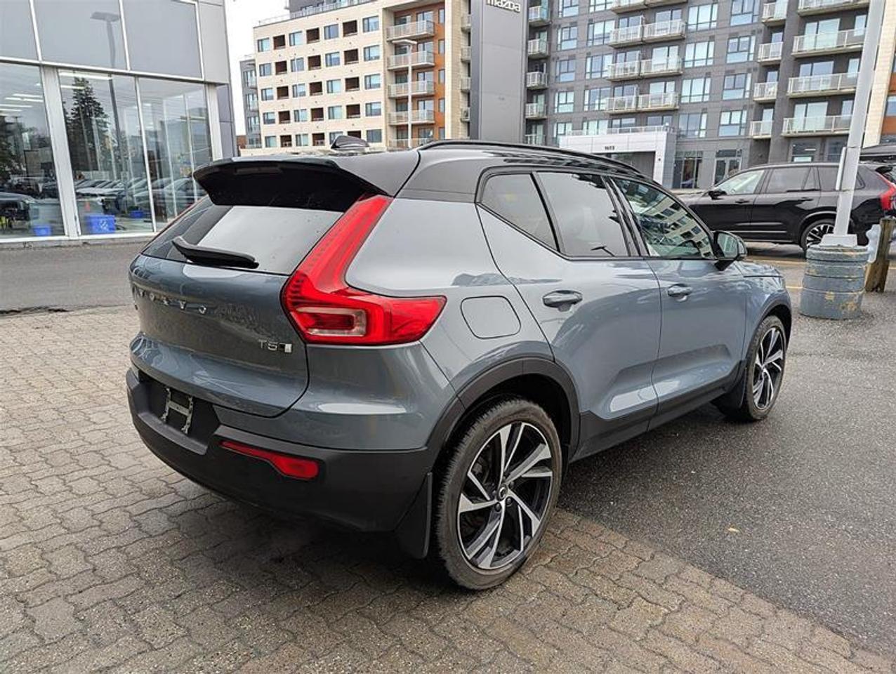 2022 Volvo XC40 R-Design   Polestar   HK Audio   Low KM   AWD Photo2