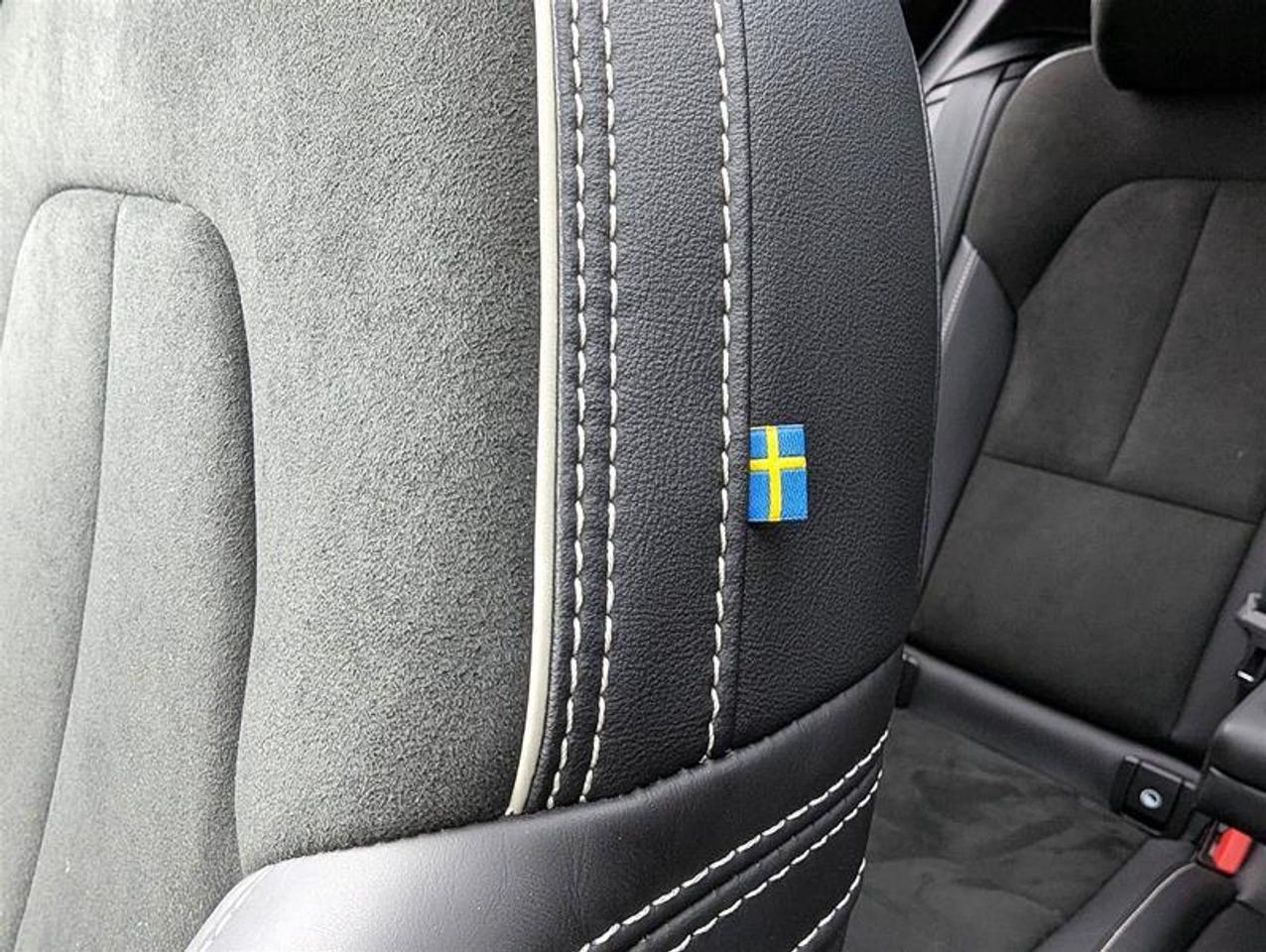 2022 Volvo XC40 R-Design   Polestar   HK Audio   Low KM   AWD Photo