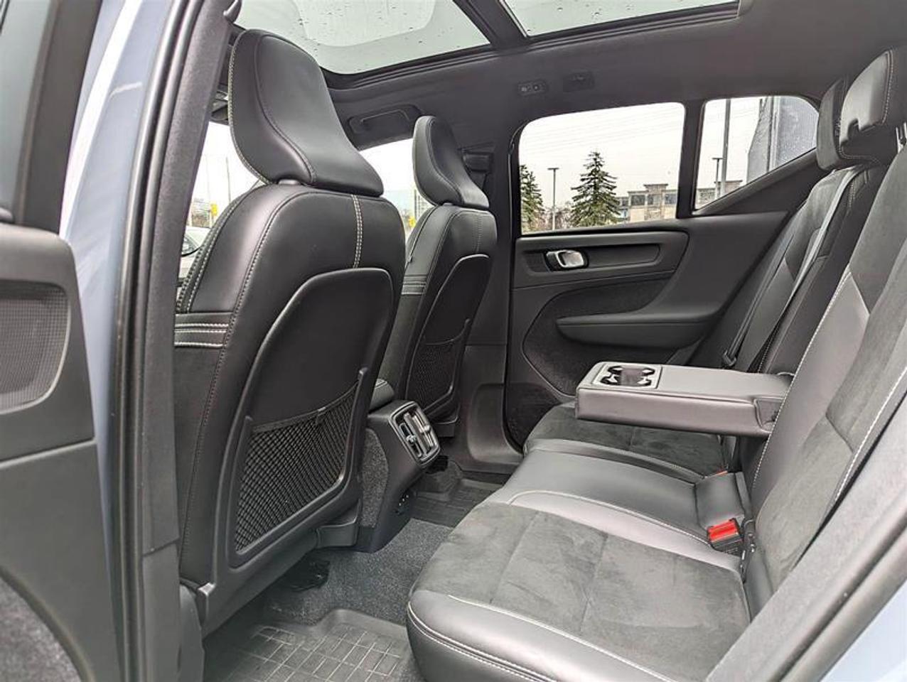 2022 Volvo XC40 R-Design   Polestar   HK Audio   Low KM   AWD Photo