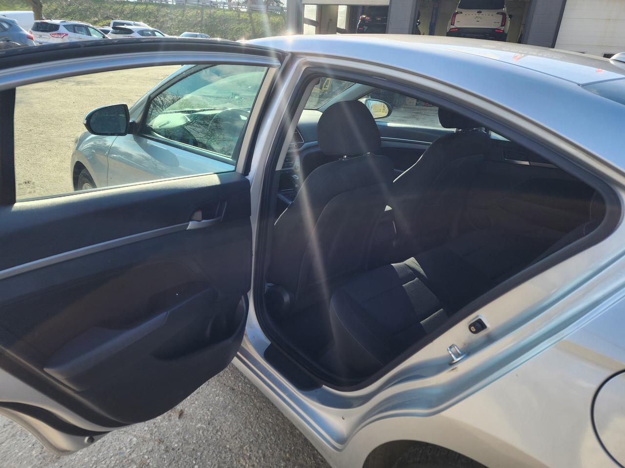 2017 Hyundai Elantra GL lOne Owner | Low KM | Clean & Well Maintained l Photo