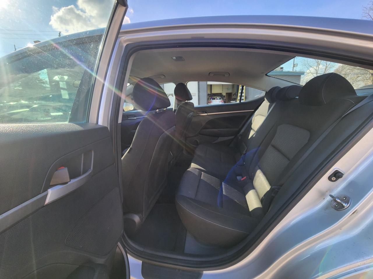 2017 Hyundai Elantra GL lOne Owner | Low KM | Clean & Well Maintained l Photo