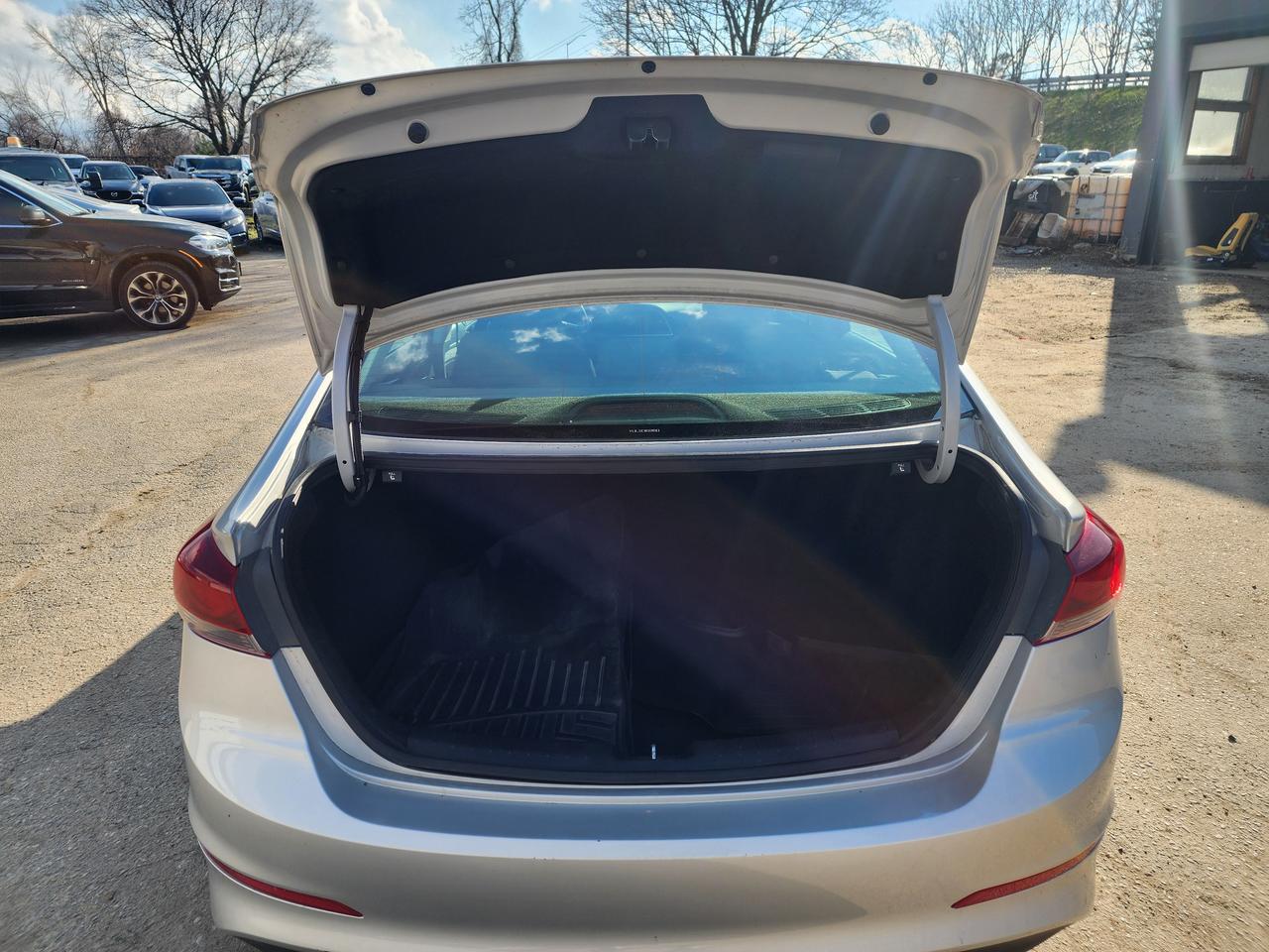2017 Hyundai Elantra GL lOne Owner | Low KM | Clean & Well Maintained l Photo