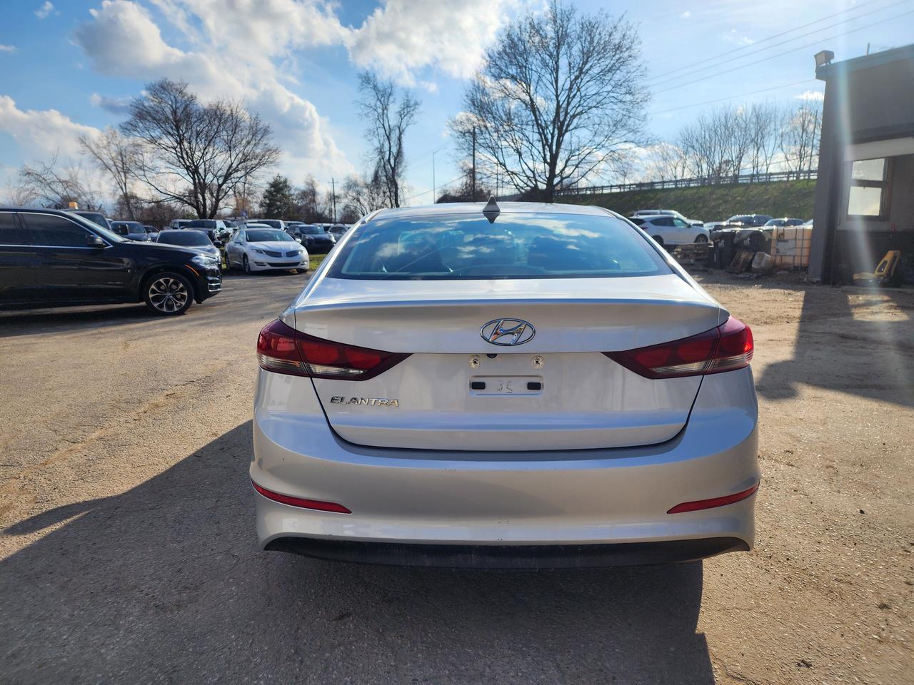 2017 Hyundai Elantra GL lOne Owner | Low KM | Clean & Well Maintained l Photo