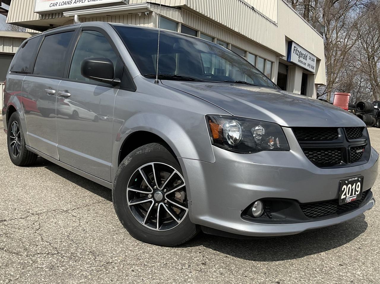 2019 Dodge Grand Caravan SXT - ALLOYS! BACK-UP CAM! DVD! STOW N GO! Photo0