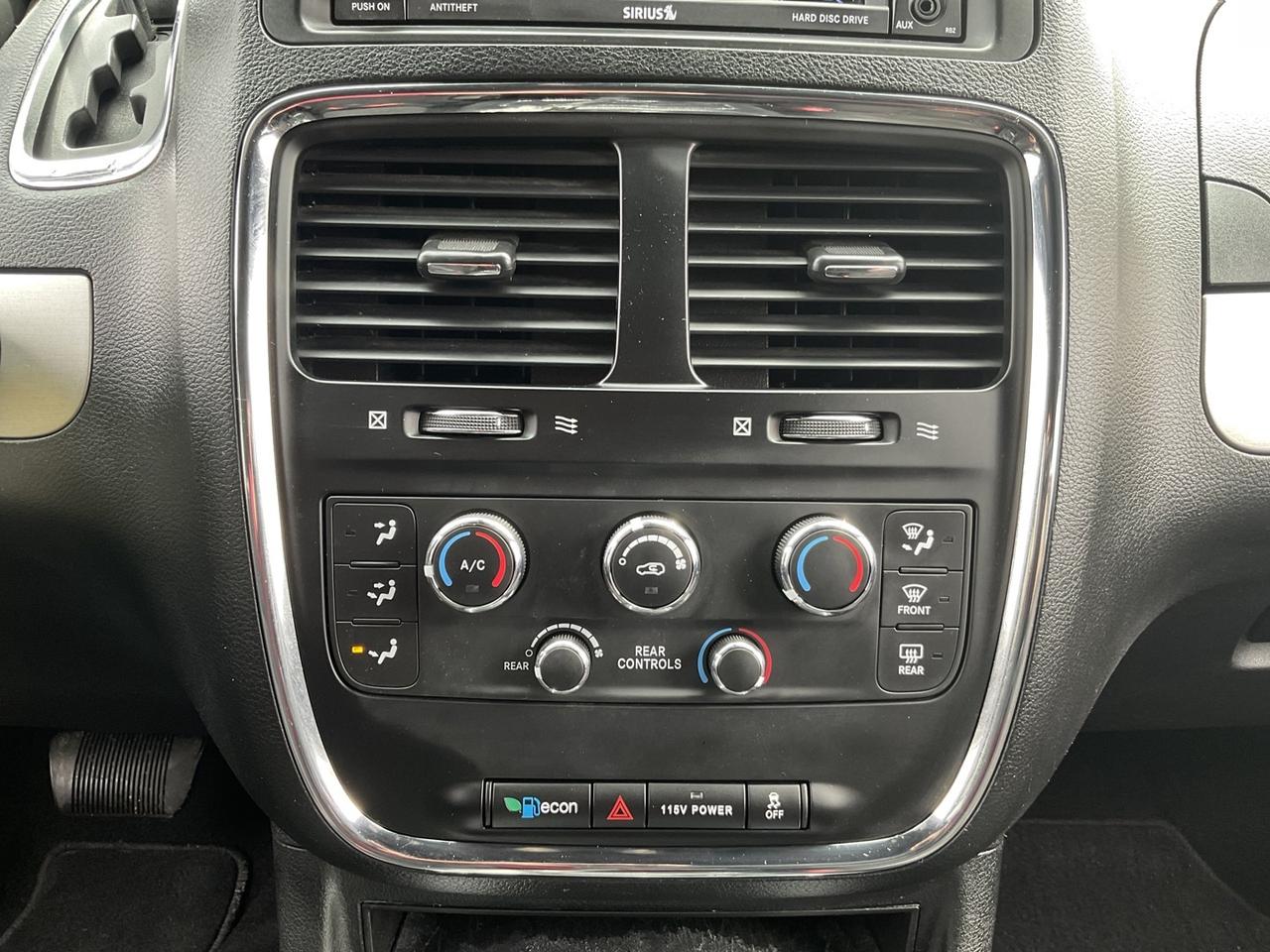 2019 Dodge Grand Caravan SXT - ALLOYS! BACK-UP CAM! DVD! STOW N GO! Photo