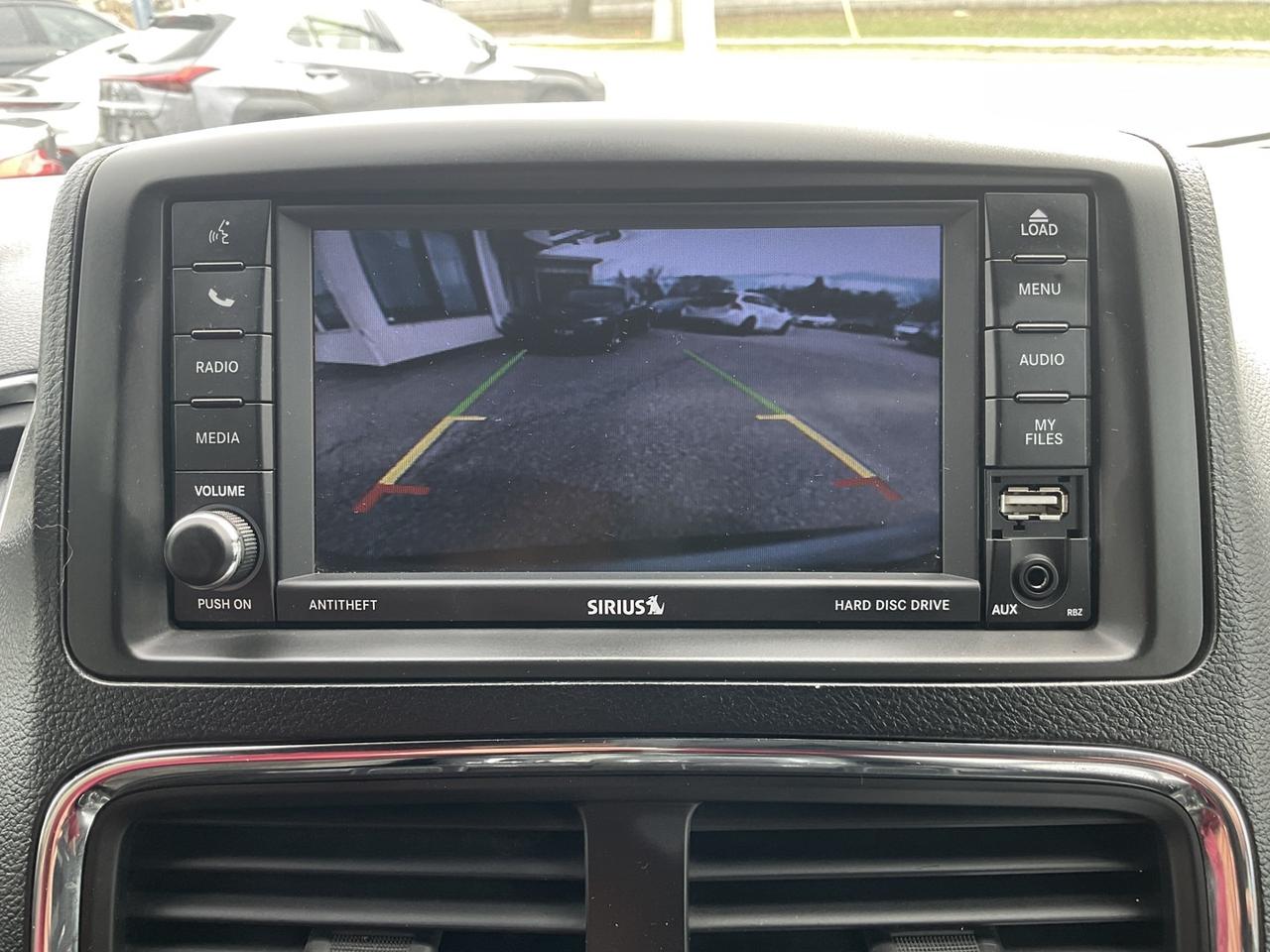 2019 Dodge Grand Caravan SXT - ALLOYS! BACK-UP CAM! DVD! STOW N GO! Photo