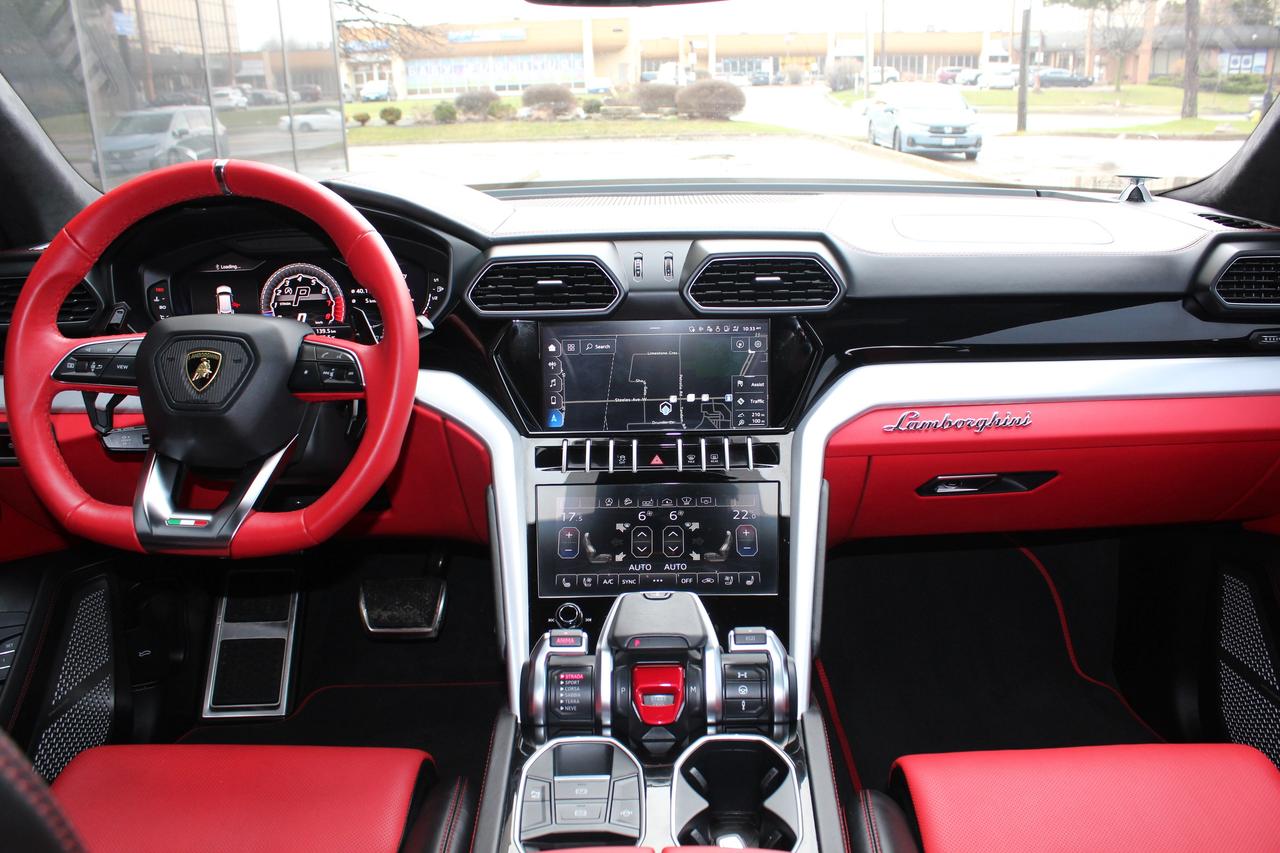 2020 Lamborghini Urus  Photo