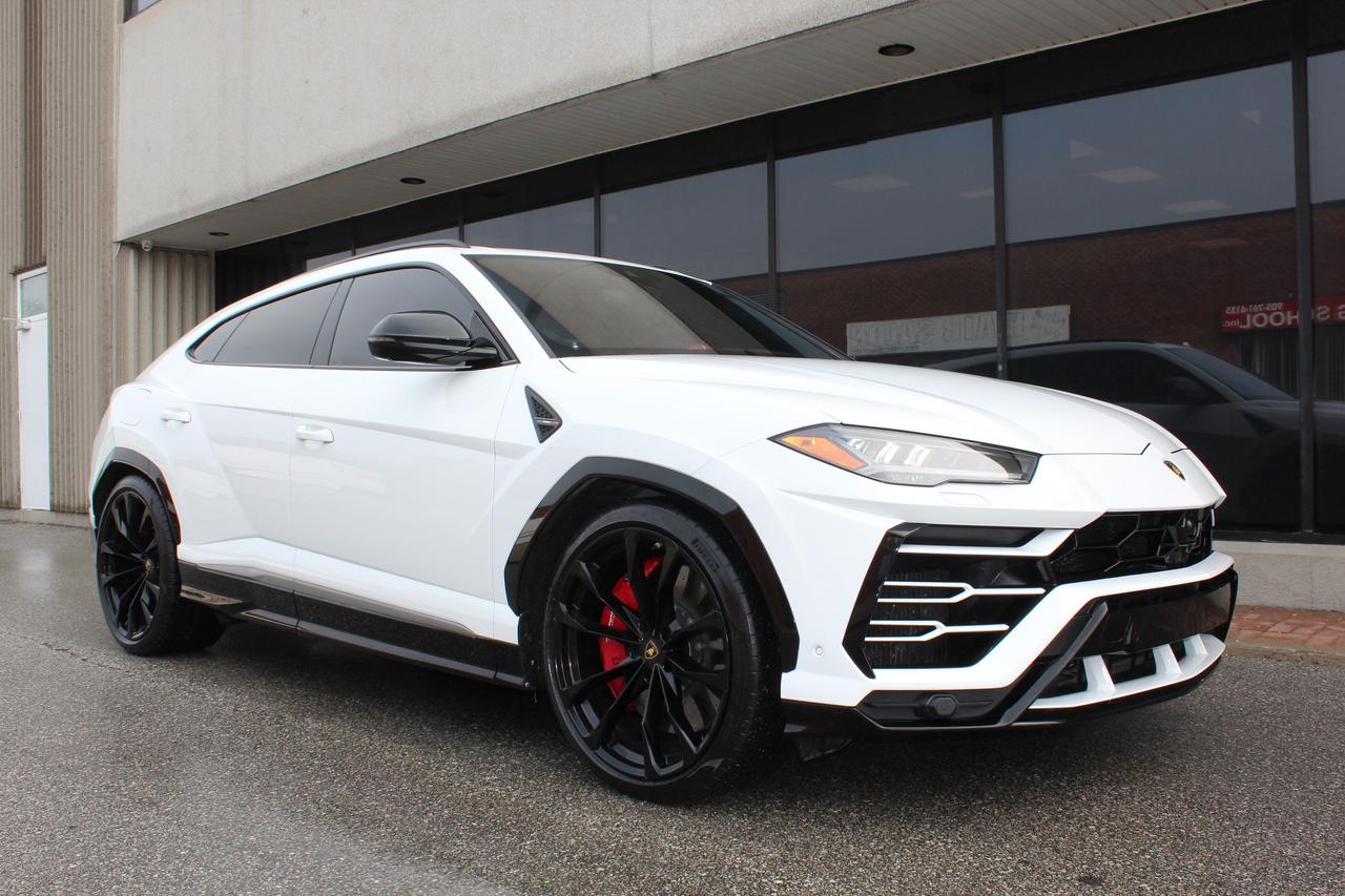 2020 Lamborghini Urus  Photo