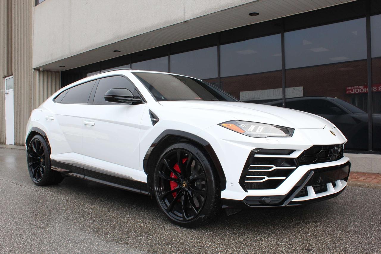 2020 Lamborghini Urus  Photo