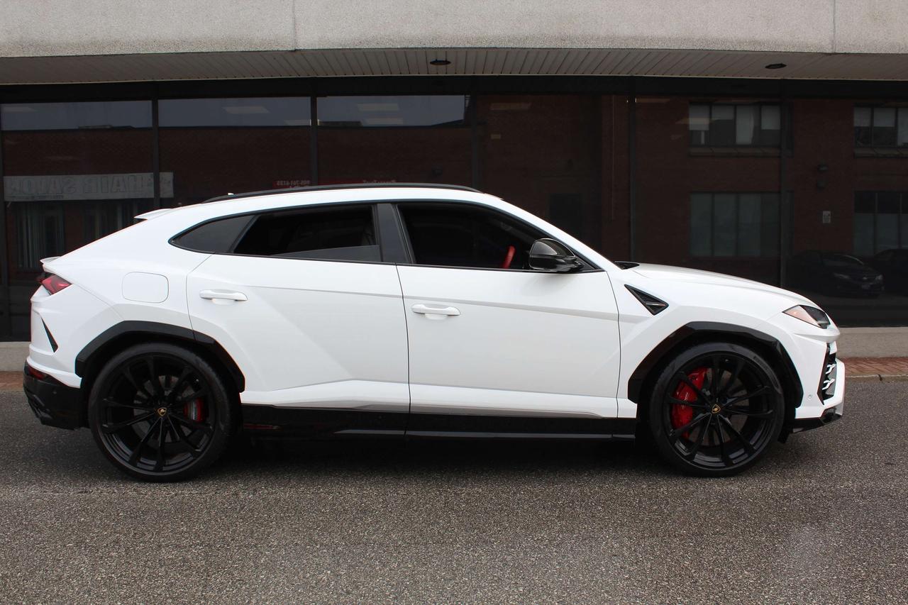 2020 Lamborghini Urus  Photo