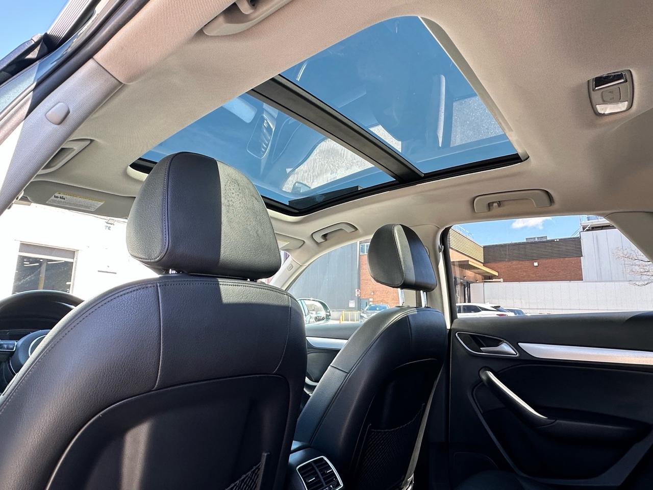 2018 Audi Q3 Progressiv ~ PANO ROOF ~ NAV ~ NO ACCIDENTS Photo