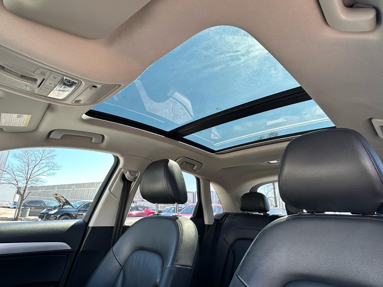 2018 Audi Q3 Progressiv ~ PANO ROOF ~ NAV ~ NO ACCIDENTS Photo