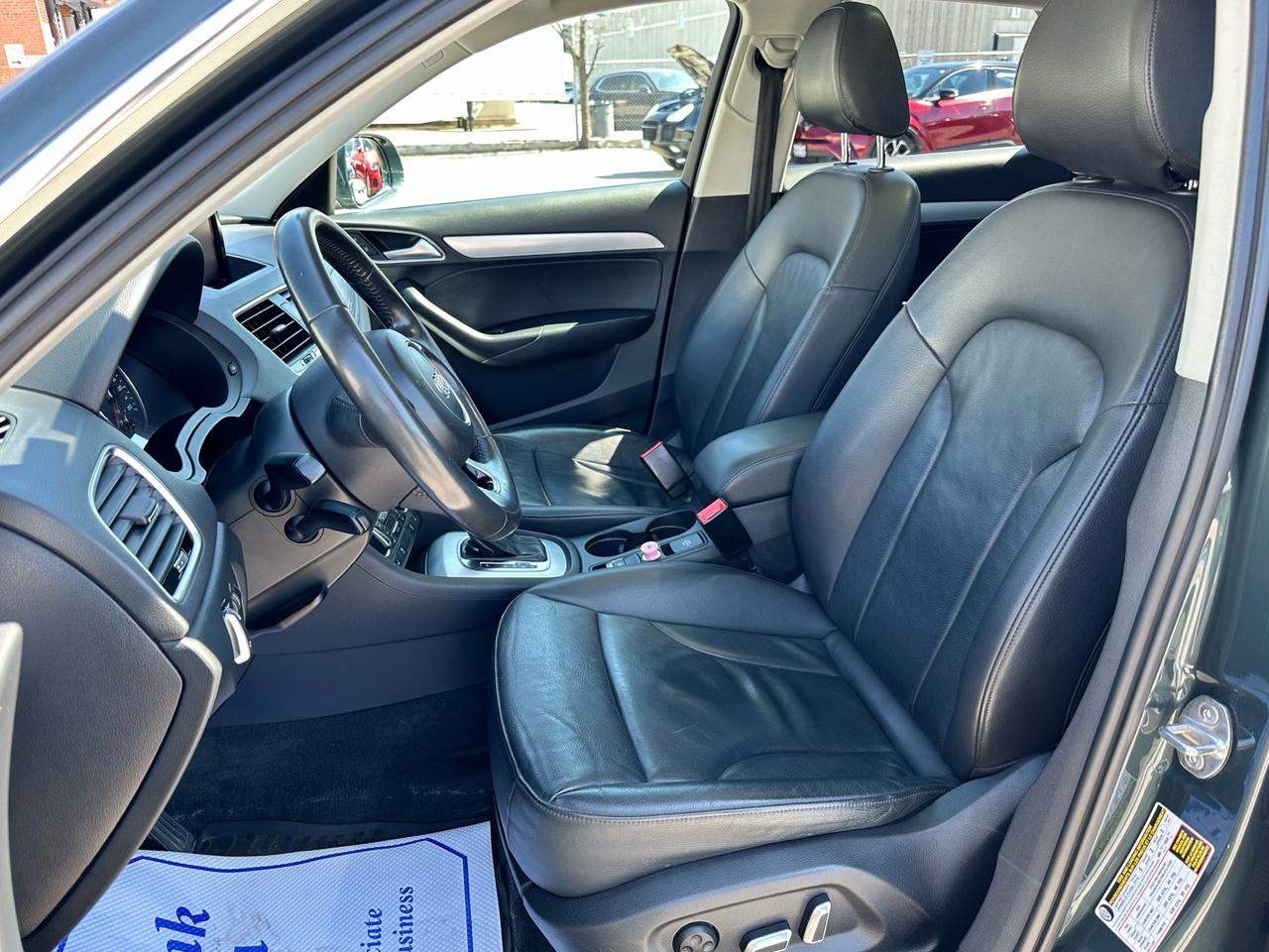 2018 Audi Q3 Progressiv ~ PANO ROOF ~ NAV ~ NO ACCIDENTS Photo