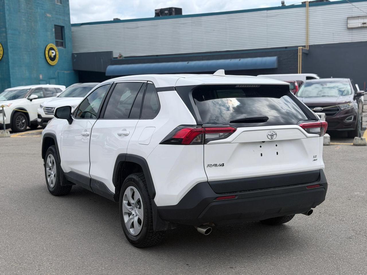 2024 Toyota RAV4 LE Photo