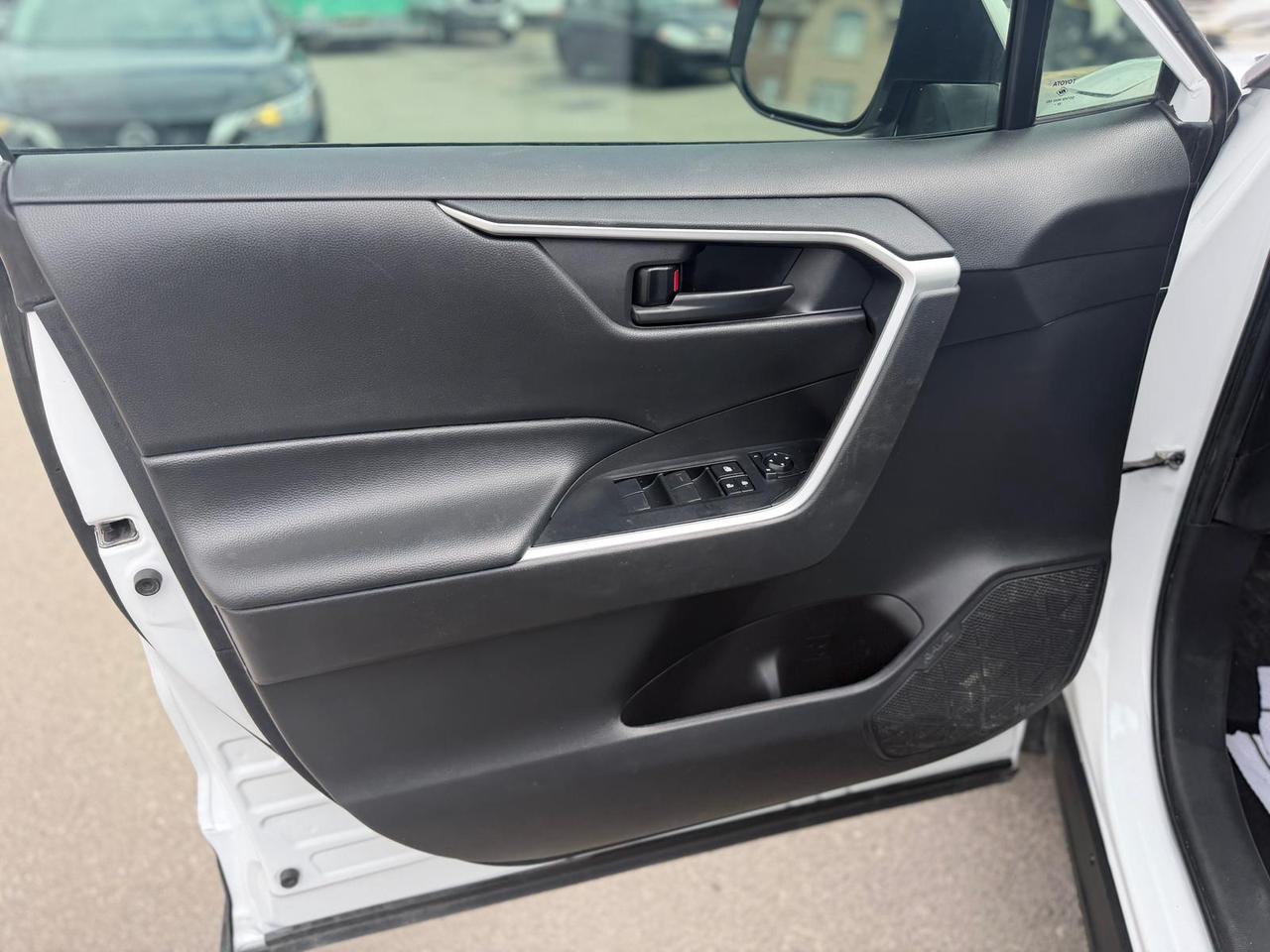 2024 Toyota RAV4 LE Photo