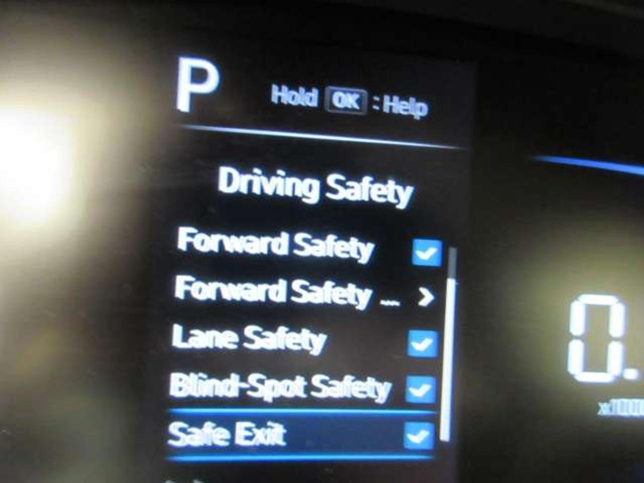 2024 Hyundai Venue PREFERRED, A/C, HTD. SEATS, APPLE/ANDROID, 66K! Photo