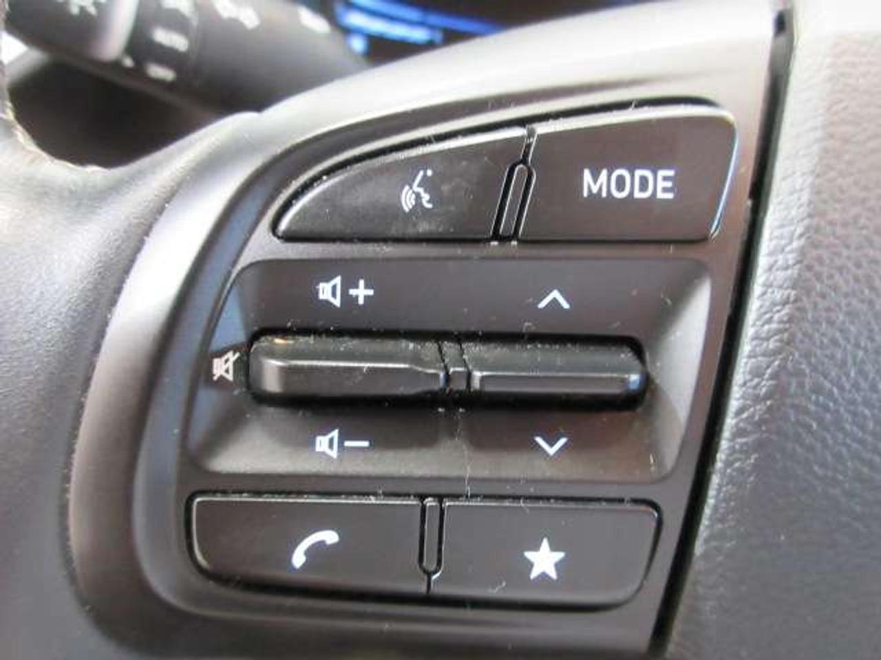 2024 Hyundai Venue PREFERRED, A/C, HTD. SEATS, APPLE/ANDROID, 66K! Photo