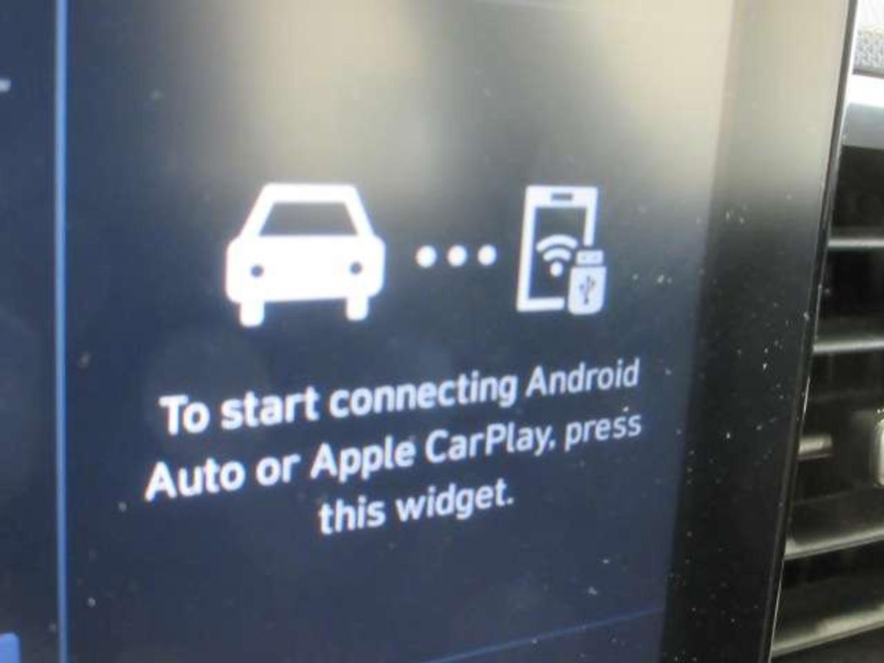 2024 Hyundai Venue PREFERRED, A/C, HTD. SEATS, APPLE/ANDROID, 66K! Photo