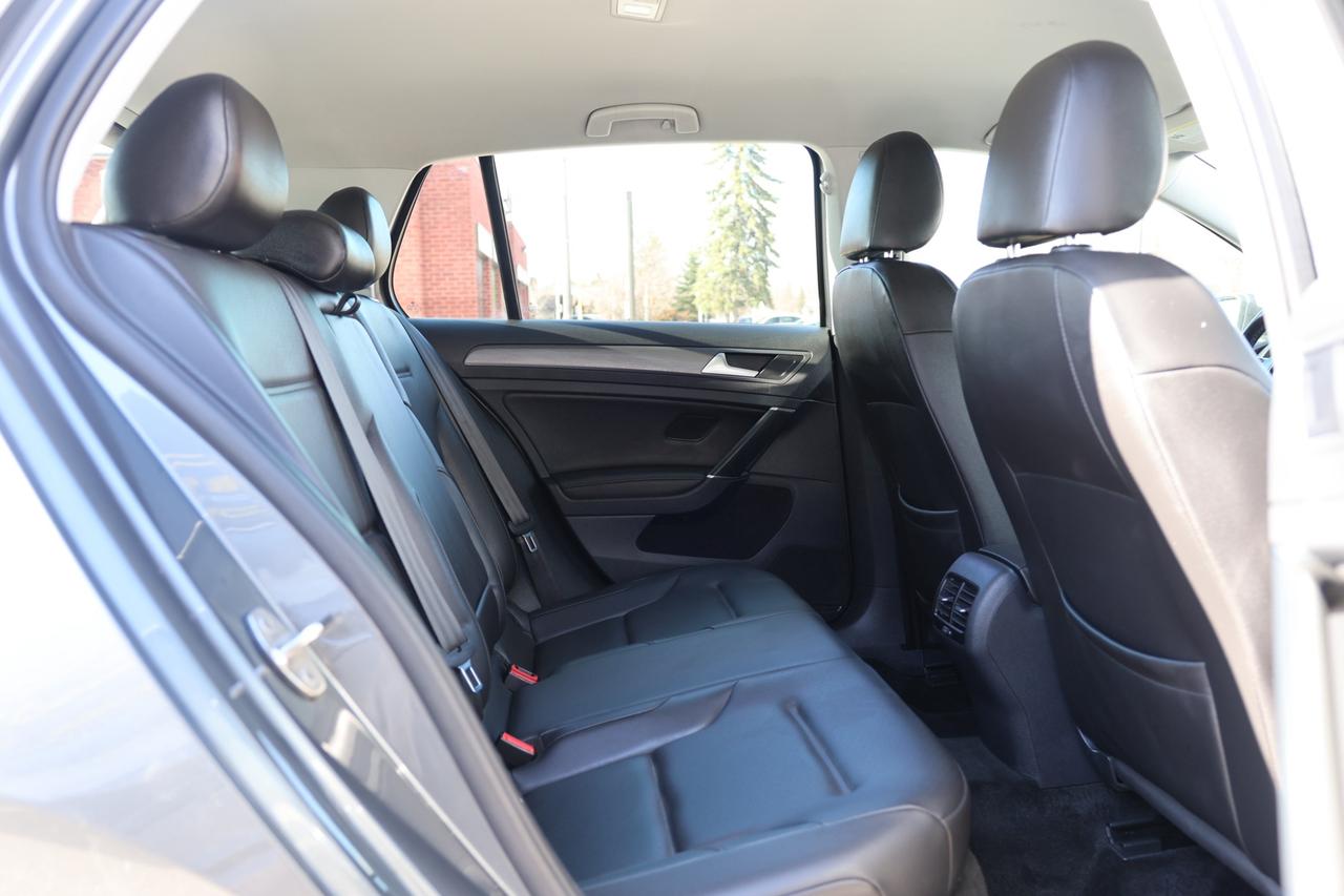 2020 Volkswagen e-Golf COMFORTLINE/LEATHER/P SEATS/HEATED SEATS/BCAM/PARK Photo