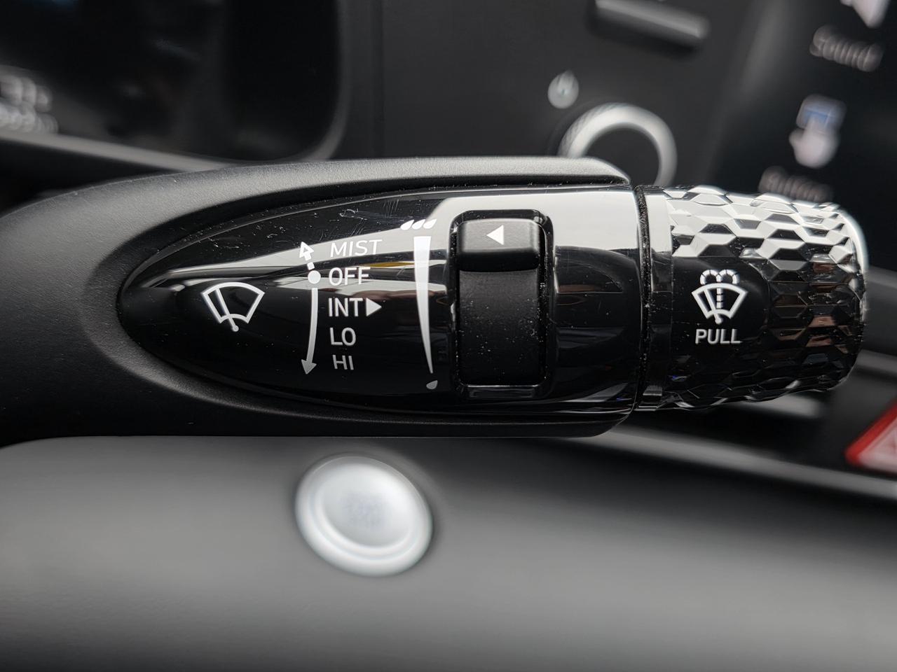 2023 Hyundai Elantra REMOTE STARTER CLEAN CARFAX Photo