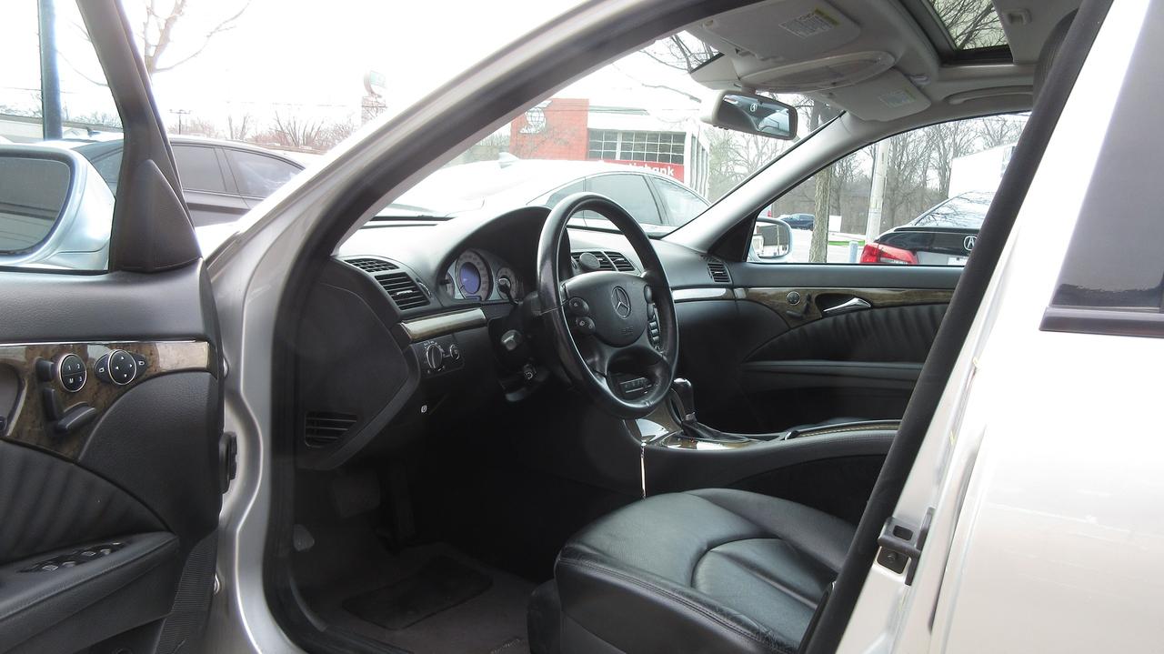 2007 Mercedes-Benz E-Class 5.5L Photo