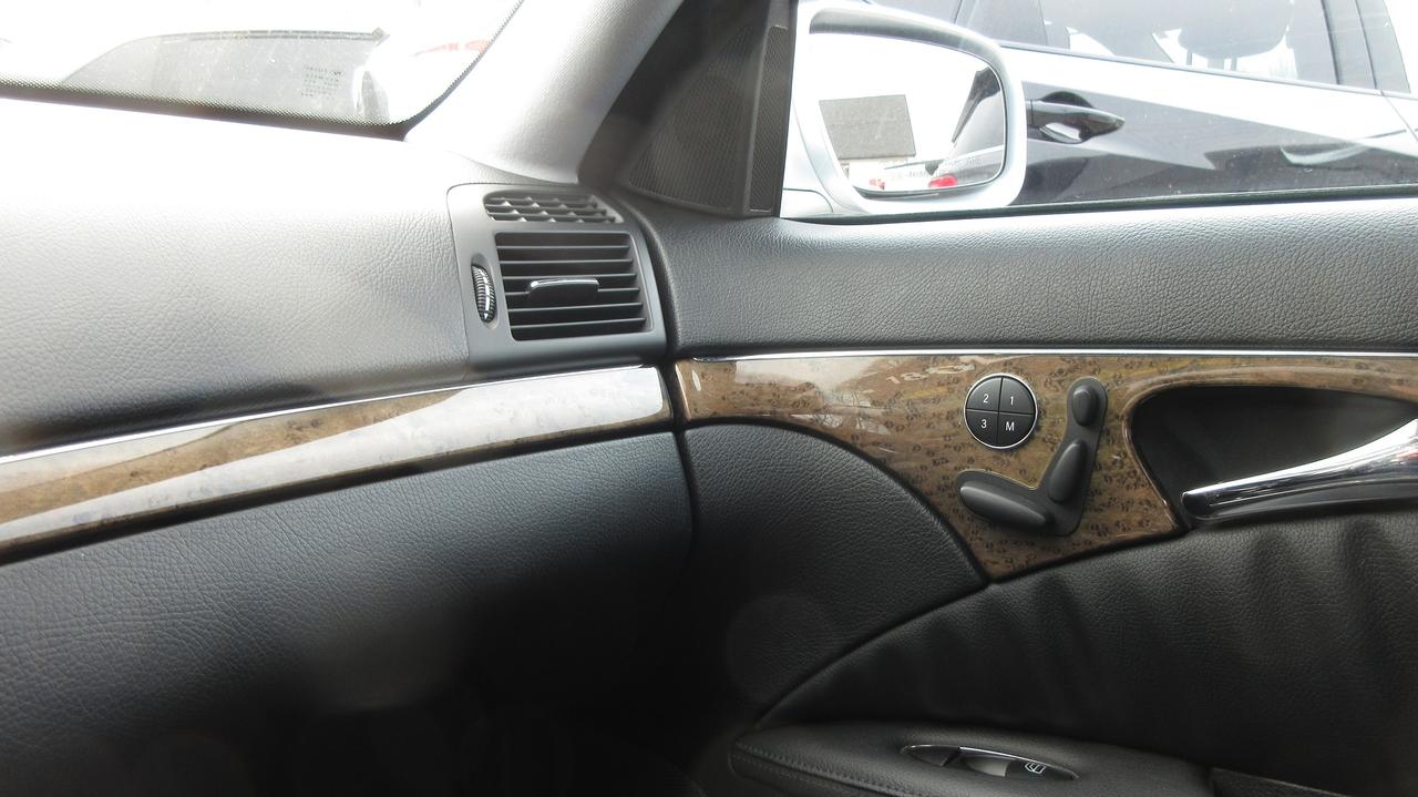 2007 Mercedes-Benz E-Class 5.5L Photo