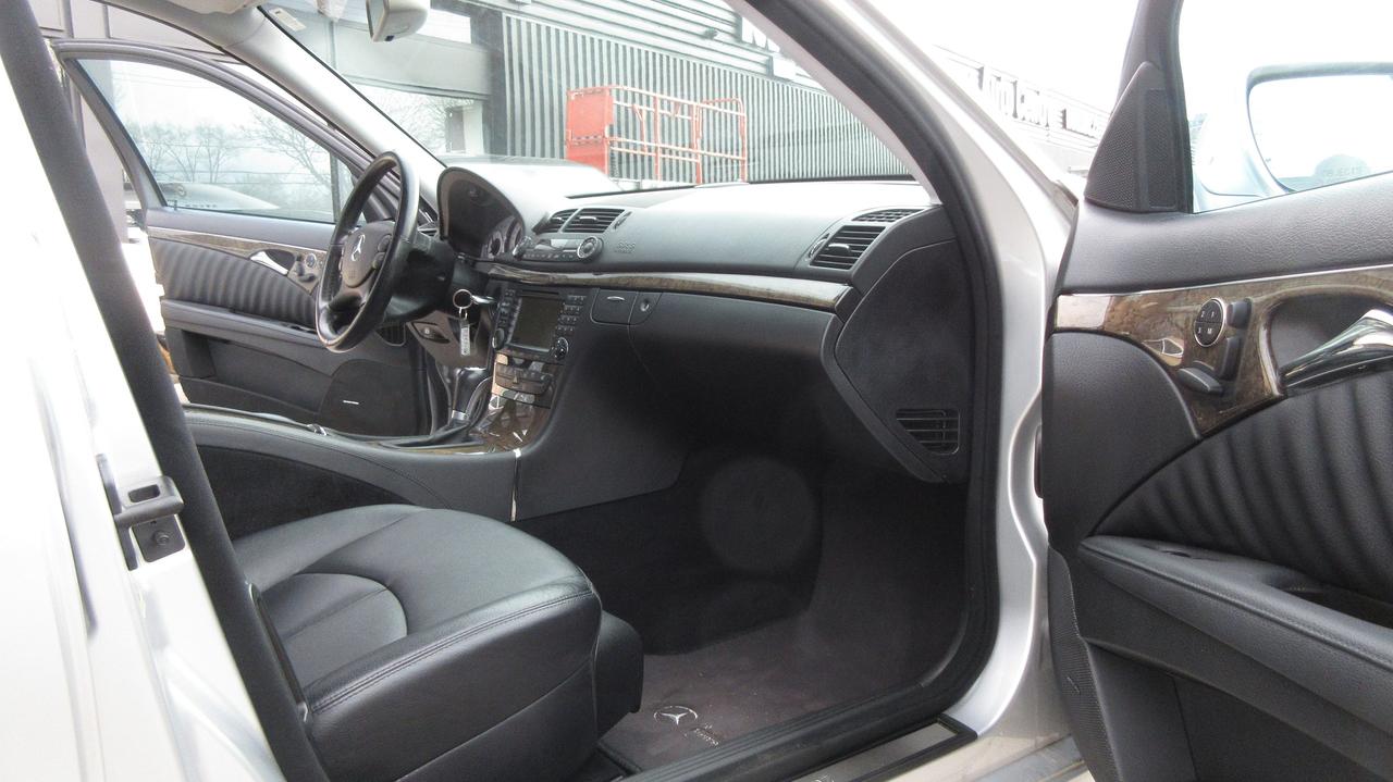 2007 Mercedes-Benz E-Class 5.5L Photo