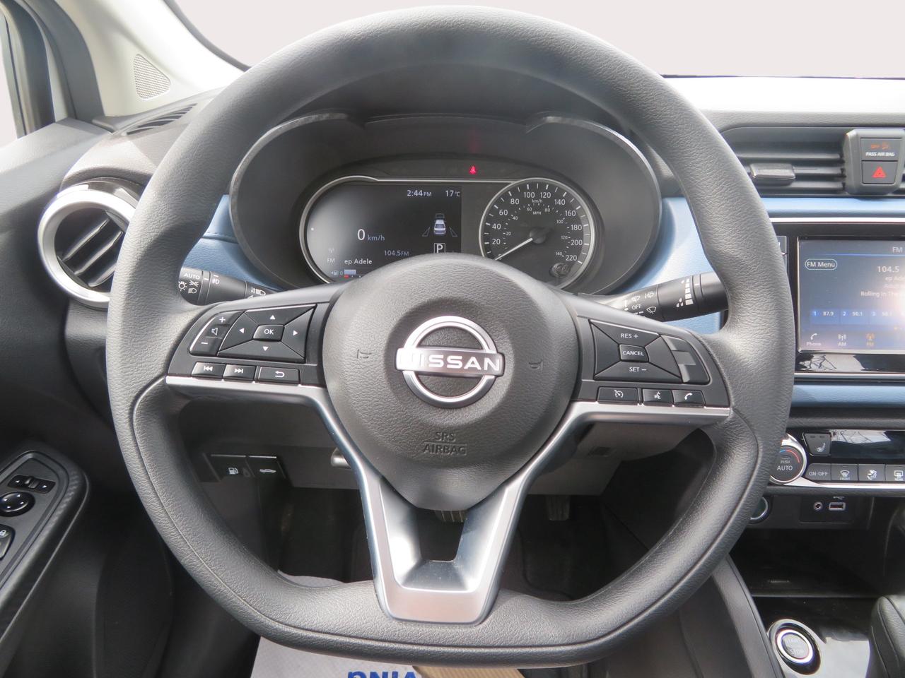 2025 Nissan Versa SV CVT Photo