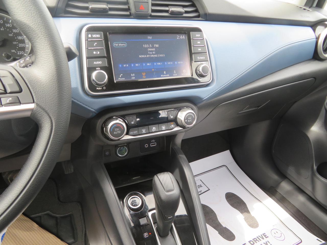 2025 Nissan Versa SV CVT Photo